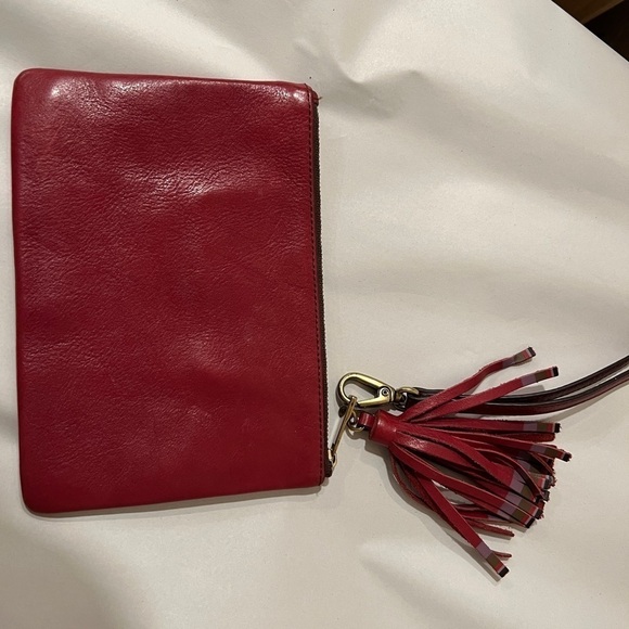3/$25šFossil red leather zipper closure wristlet - Picture 1 of 4